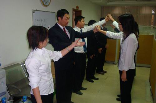 伸出888集团双手，迎接2008年度员工联欢会